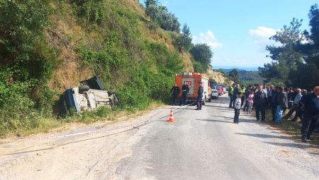 Otomobil şarampole devrildi: 1 ölü, 1 yaralı – Son Dakika Türkiye Haberleri