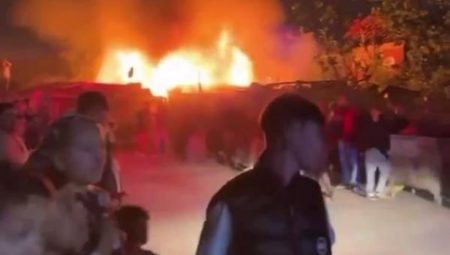 Tek katlı evde yangın çıktı: Mahalleli sokağa döküldü – Son Dakika Türkiye Haberleri