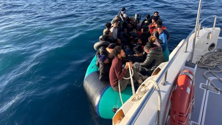İzmir’de 86 düzensiz göçmen yakalandı – Son Dakika Türkiye Haberleri