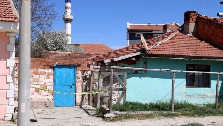 Eski eşinin kocası ve eski kayınvalidesini vurup kaçtı: 2 ağır yaralı – Son Dakika Türkiye Haberleri