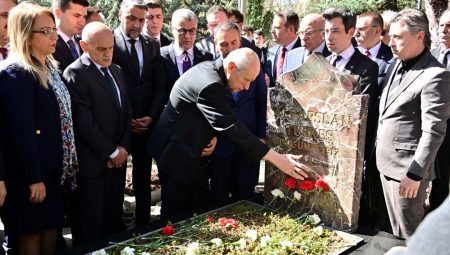 Bahçeli, Alparslan Türkeş’in kabrini ziyaret etti – Son Dakika Türkiye Haberleri